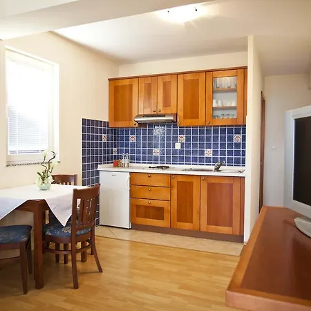 Appartement Bijeli Delfin Biograd Na Moru