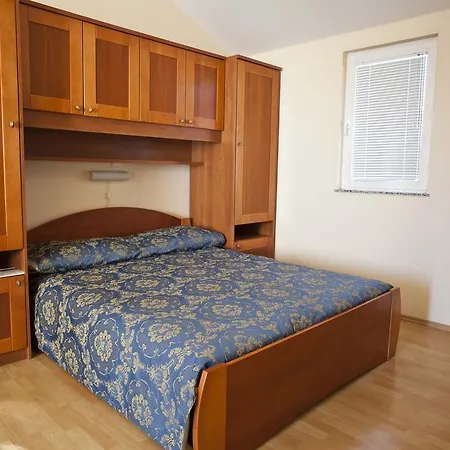 Bijeli Delfin * Biograd Na Moru