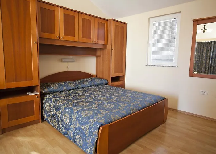 Bijeli Delfin * Biograd Na Moru