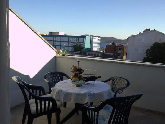 Bijeli Delfin * Biograd Na Moru